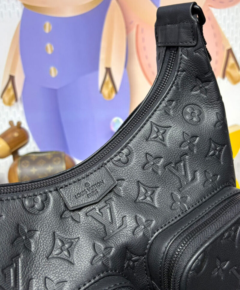 Louis Vuitton Hobo Cargo M14778 Black
